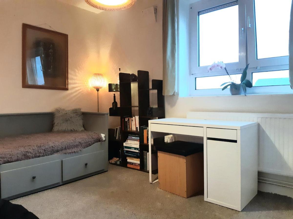 Cosy room in Camden Town zone 2 Londen Buitenkant foto